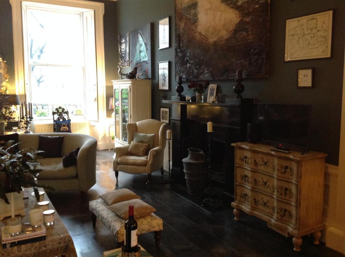A Room In The City - West — Photos 3